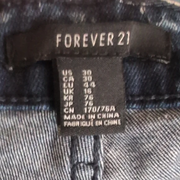 BOGO🏷️Vintage 90"a Rocker Girl Studded Acid Wash Denim Shorts - Picture 10 of 13